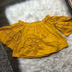 A new day off shoulder flare sleeve yellow top size small